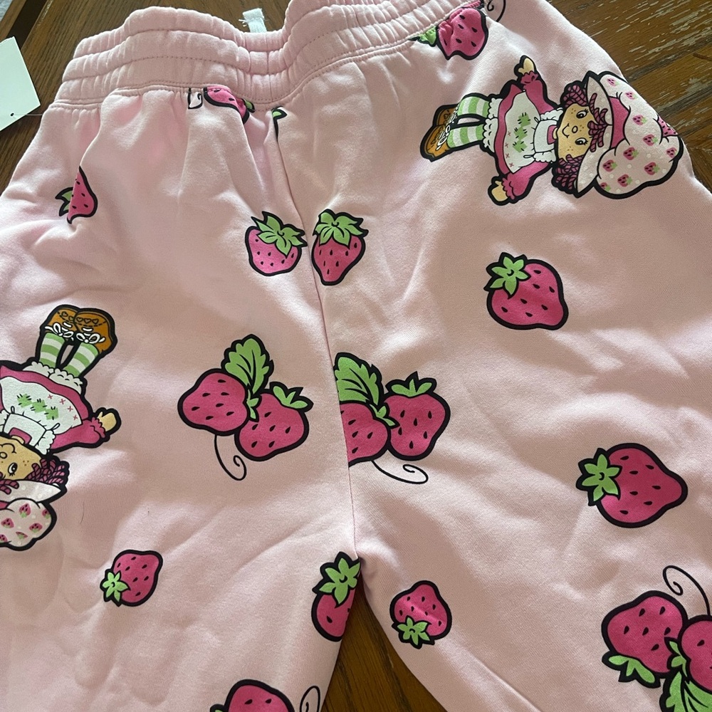 XS Pink Strawberry Shortcake Graphic Sweatpants - Picture 7 of 7